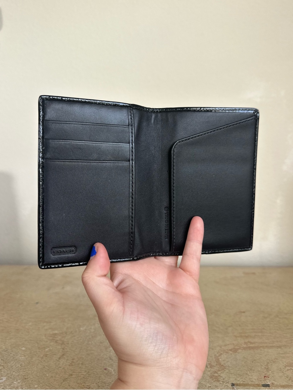 Coach Signature Print Passport Travel Document Card Holder Wallet - Picture 2 of 13